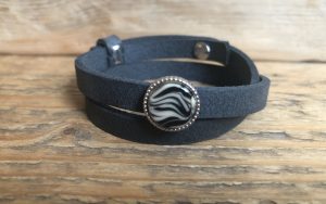 Night sky Black met cabochon Zebra silk Beige