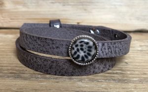 Graphite brown met cabochon Leopard light Taupe