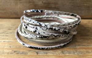 Leren wrap armband animal print beige