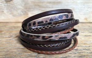 Bruine leren wrap armband