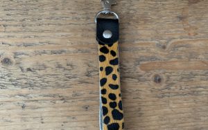 Sleutelhanger leer Cheetah oranje