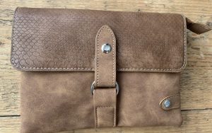 Camel schoudertasje met snake print